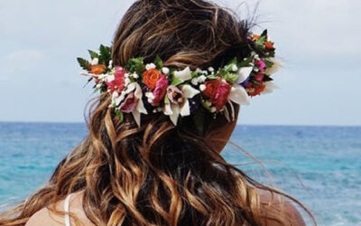 Havajske frizure – cveće u kosi
